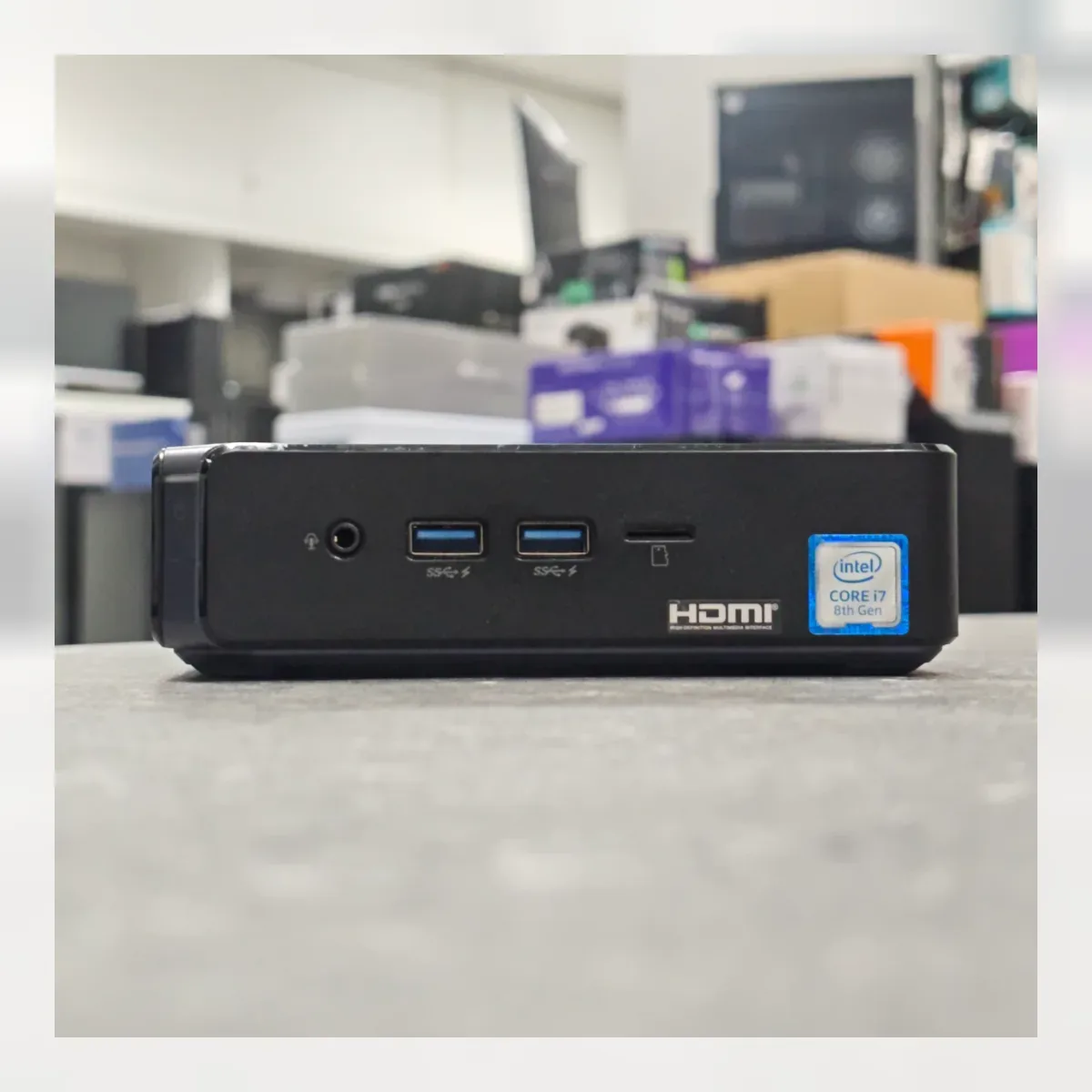 Asus mini PC — Foto 1 von 2