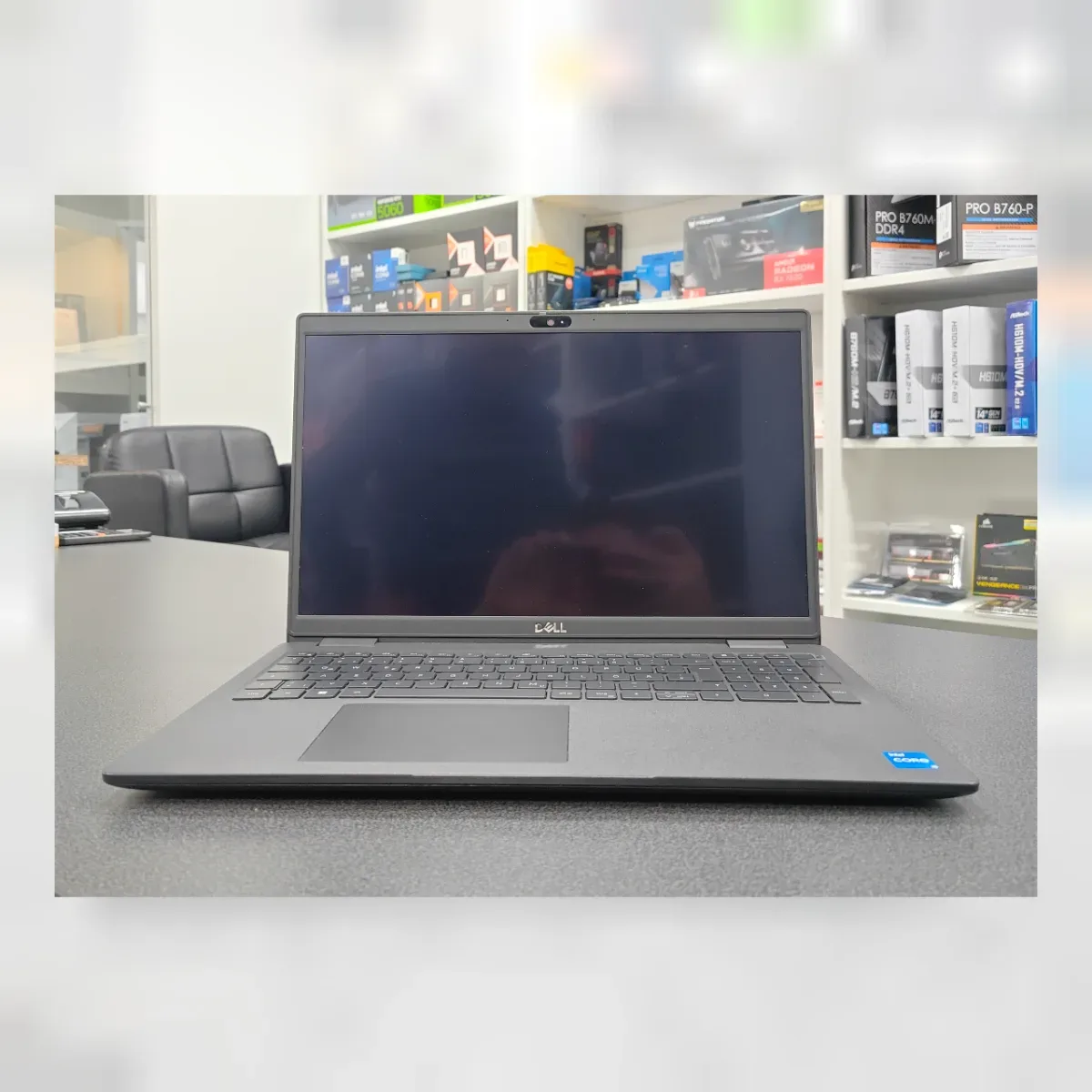 Dell Latitude 3530 15,6" Touch Notebook